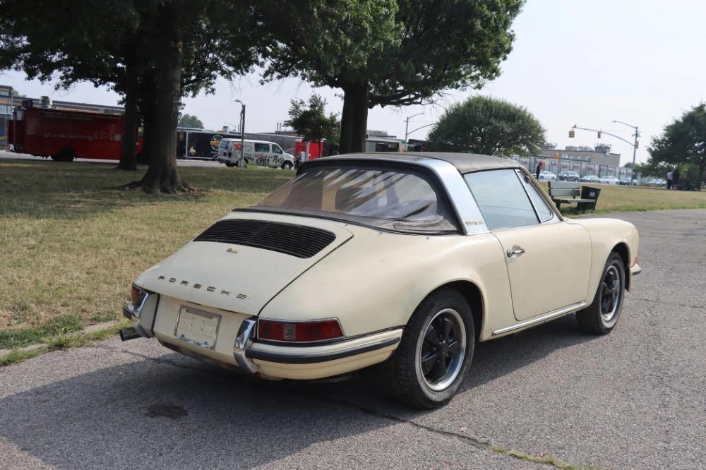 1968 Porsche 911 F-Body SWB - Image 5 of 8