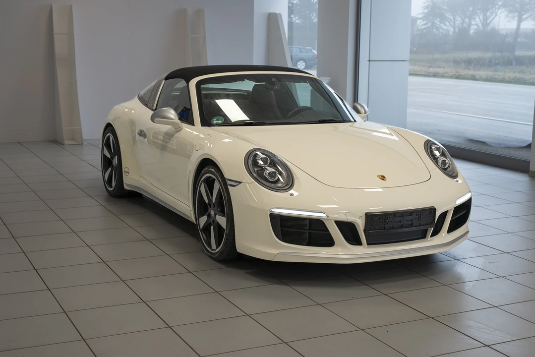 2018 Porsche 991 Targa 4 & 4S - Image 27 of 31