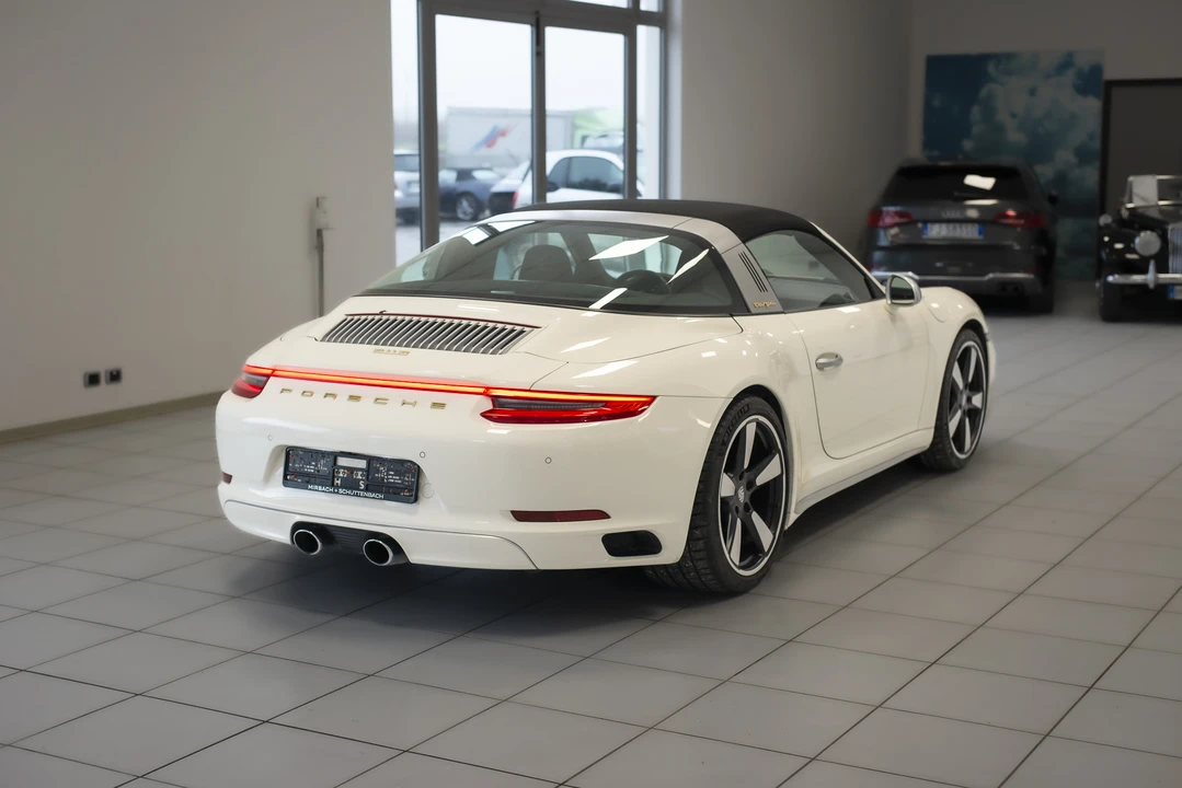 2018 Porsche 991 Targa 4 & 4S - Image 29 of 31
