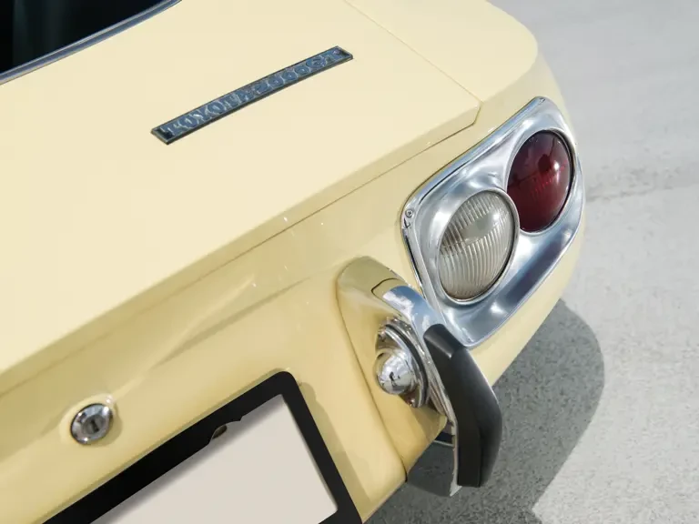 1968 Toyota 2000GT - Image 10 of 31