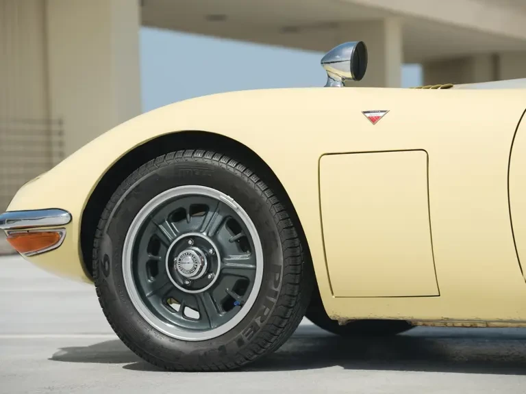 1968 Toyota 2000GT - Image 18 of 31