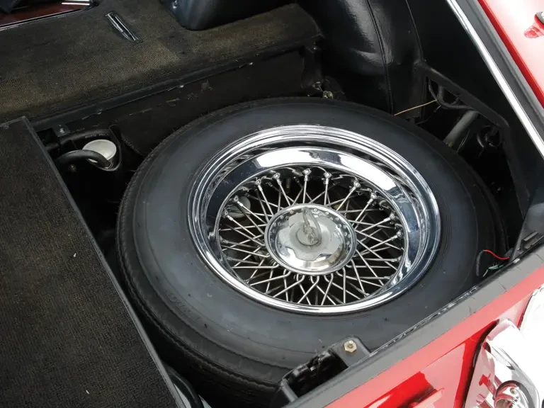 1968 Toyota 2000GT - Image 23 of 27