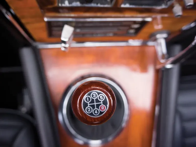 1968 Toyota 2000GT - Image 15 of 26