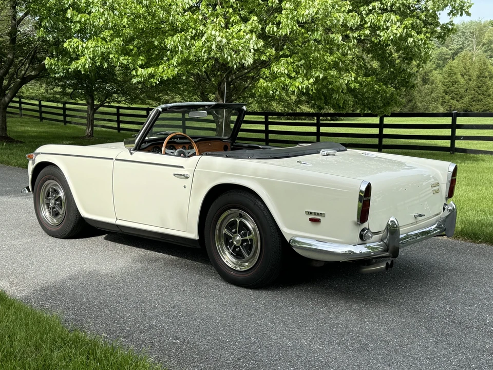 1968 Triumph TR5/TR250 - Image 19 of 31