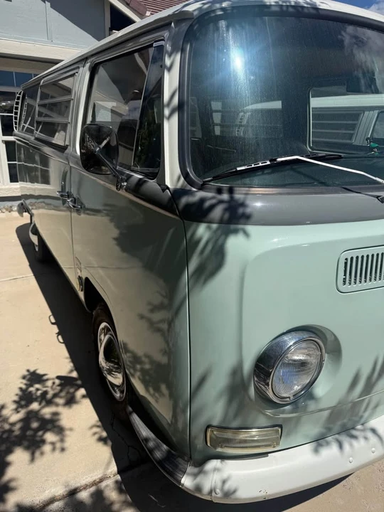 1968 Volkswagen Bay-Window Bus - Image 2 of 10