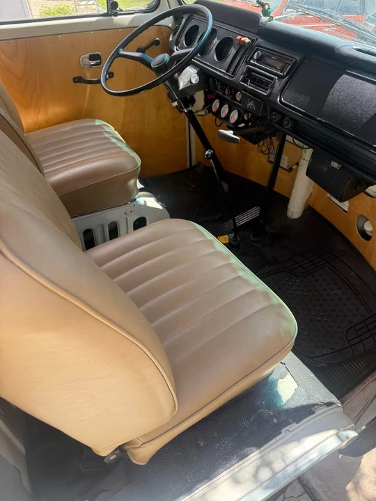 1968 Volkswagen Bay-Window Bus - Image 8 of 10