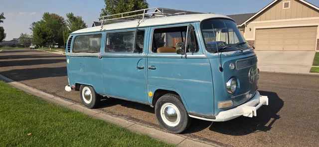 1968 Volkswagen Bus Bay Window