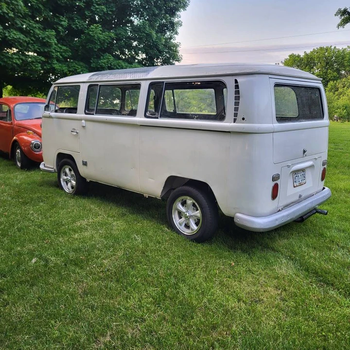 1968 Volkswagen Bay-Window Bus - Image 4 of 6