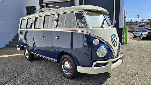 1968 Volkswagen 13 Window Bus
