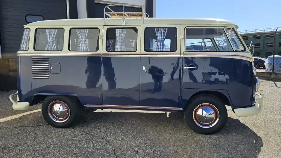 1968 Volkswagen Split-Window Bus - Image 2 of 17