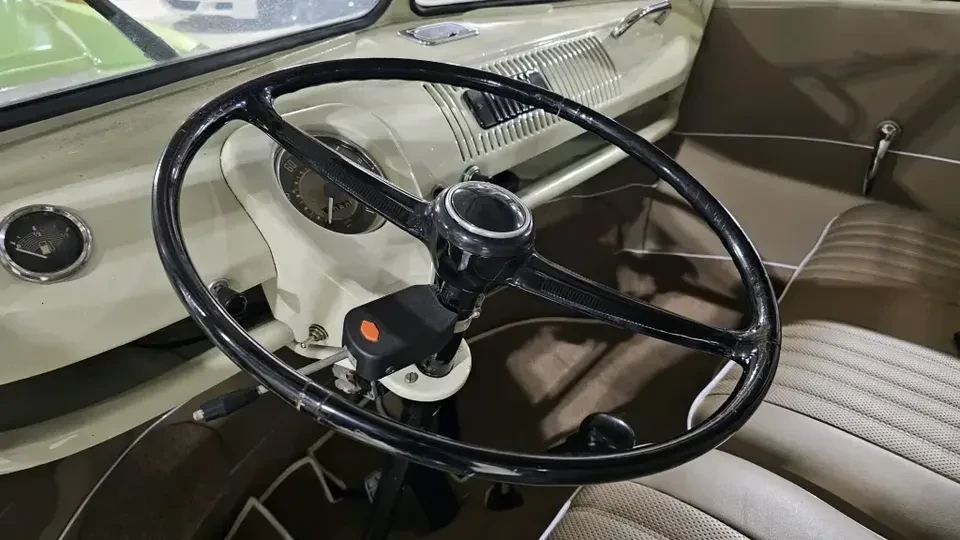 1968 Volkswagen Split-Window Bus - Image 14 of 17