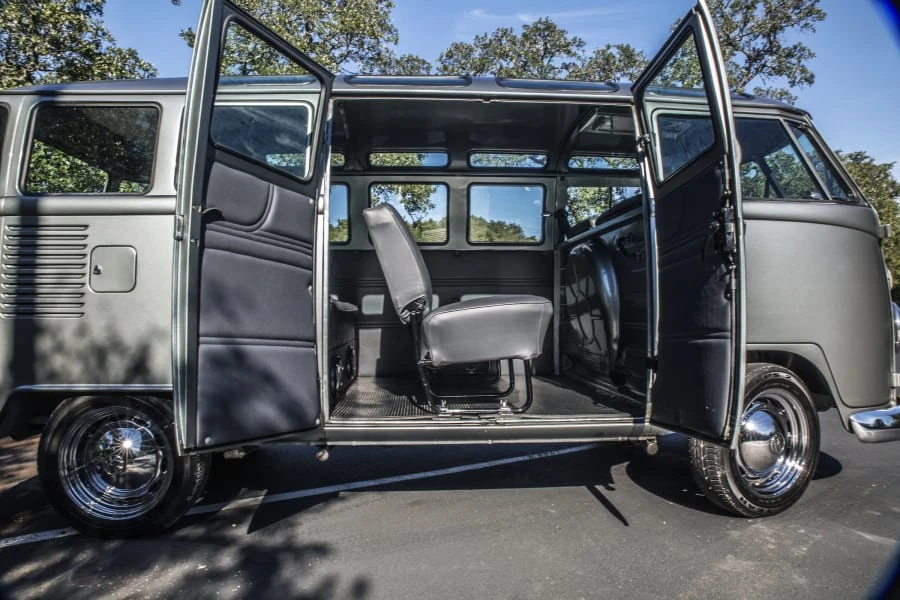 1968 Volkswagen Split-Window Bus - Image 3 of 6