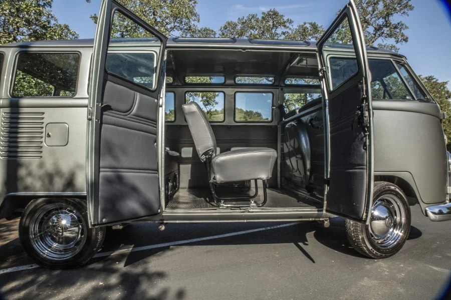1968 Volkswagen Split-Window Bus - Image 4 of 8
