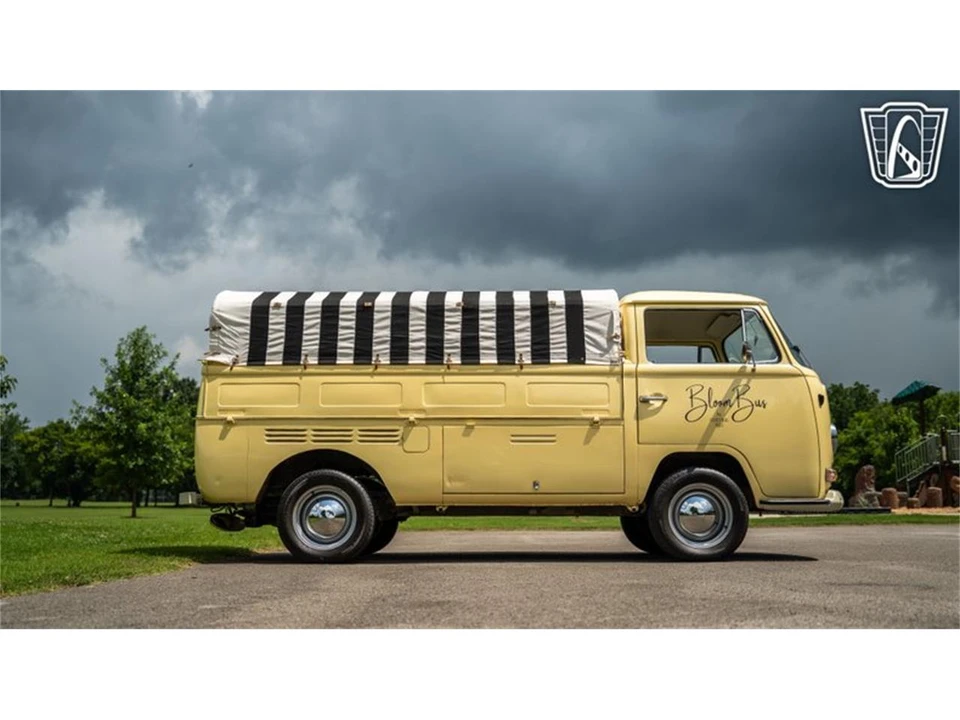 1968 Volkswagen Bay-Window Bus - Image 22 of 31