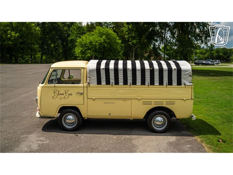 1968 Volkswagen Bay-Window Bus - Image 8 of 31