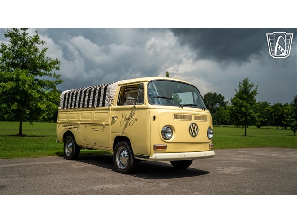 1968 Volkswagen Bay-Window Bus - Image 24 of 31