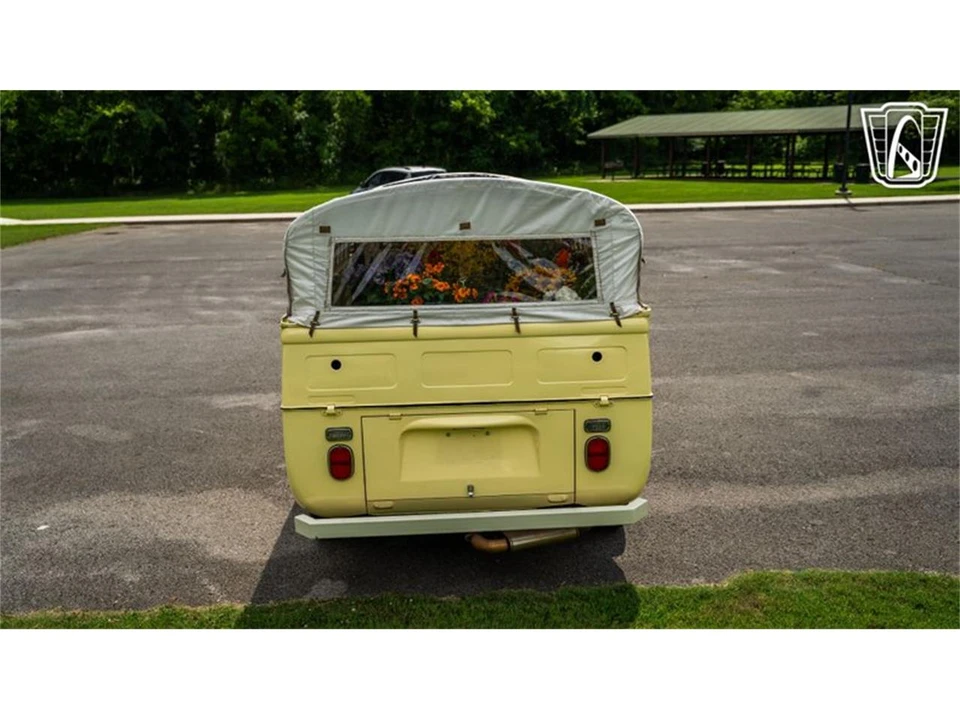 1968 Volkswagen Bay-Window Bus - Image 14 of 31