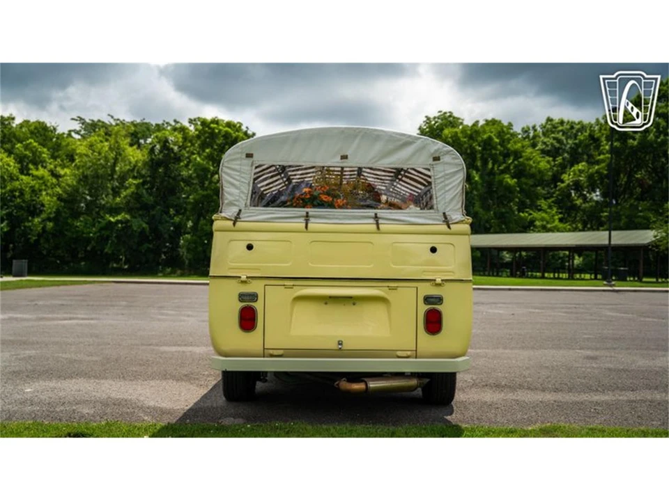 1968 Volkswagen Bay-Window Bus - Image 15 of 31