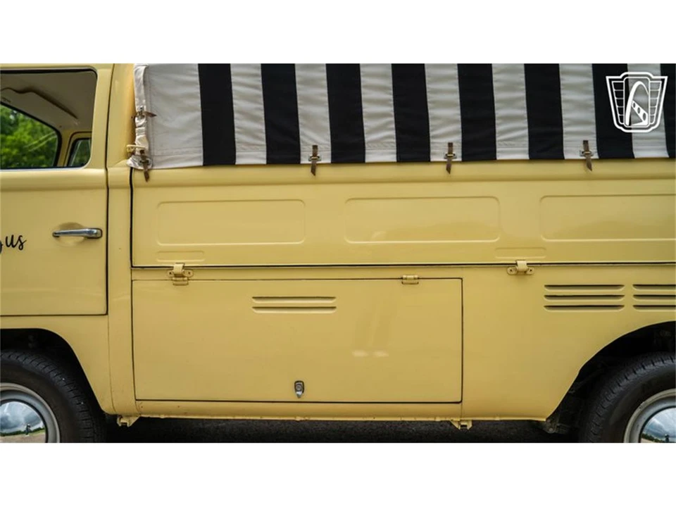1968 Volkswagen Bay-Window Bus - Image 30 of 31
