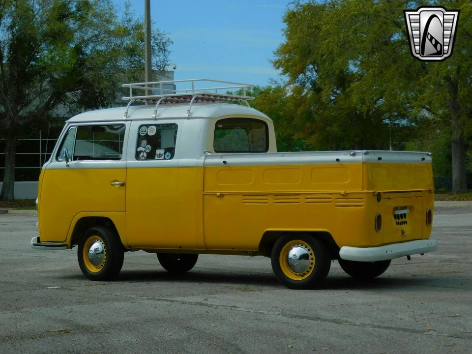 1968 Volkswagen Bay-Window Bus - Image 5 of 12
