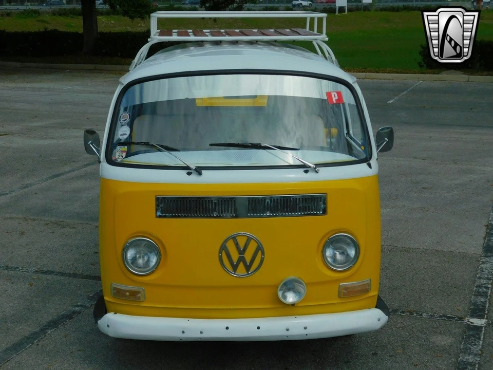 1968 Volkswagen Bay-Window Bus - Image 14 of 21