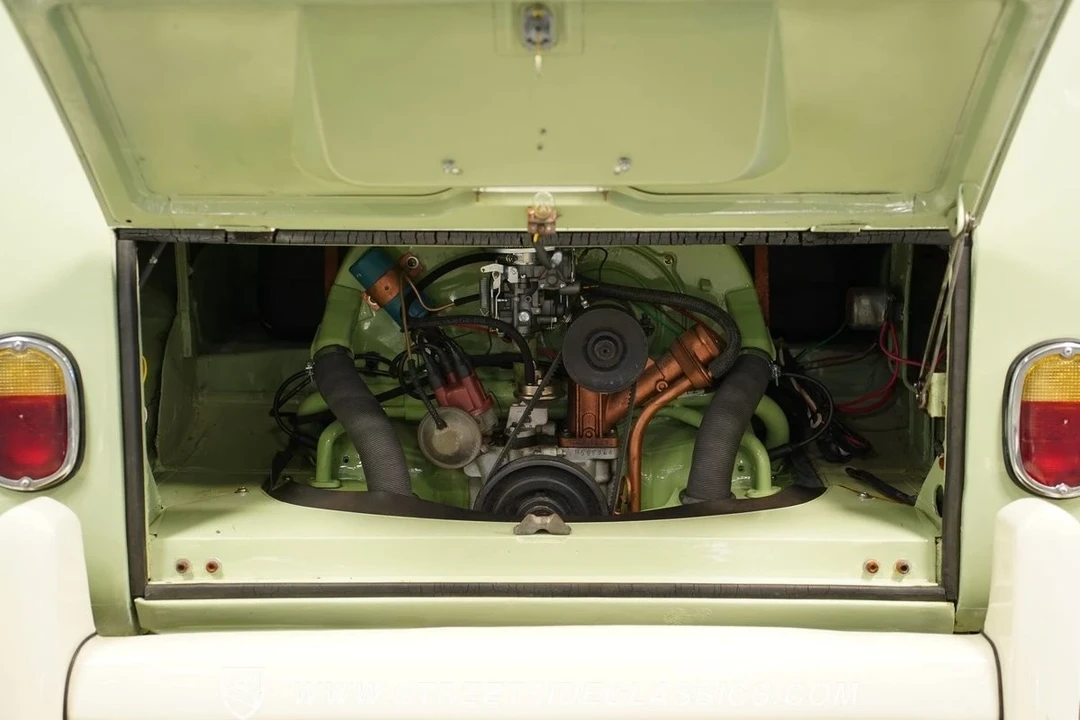 1968 Volkswagen Split-Window Camper - Image 4 of 12