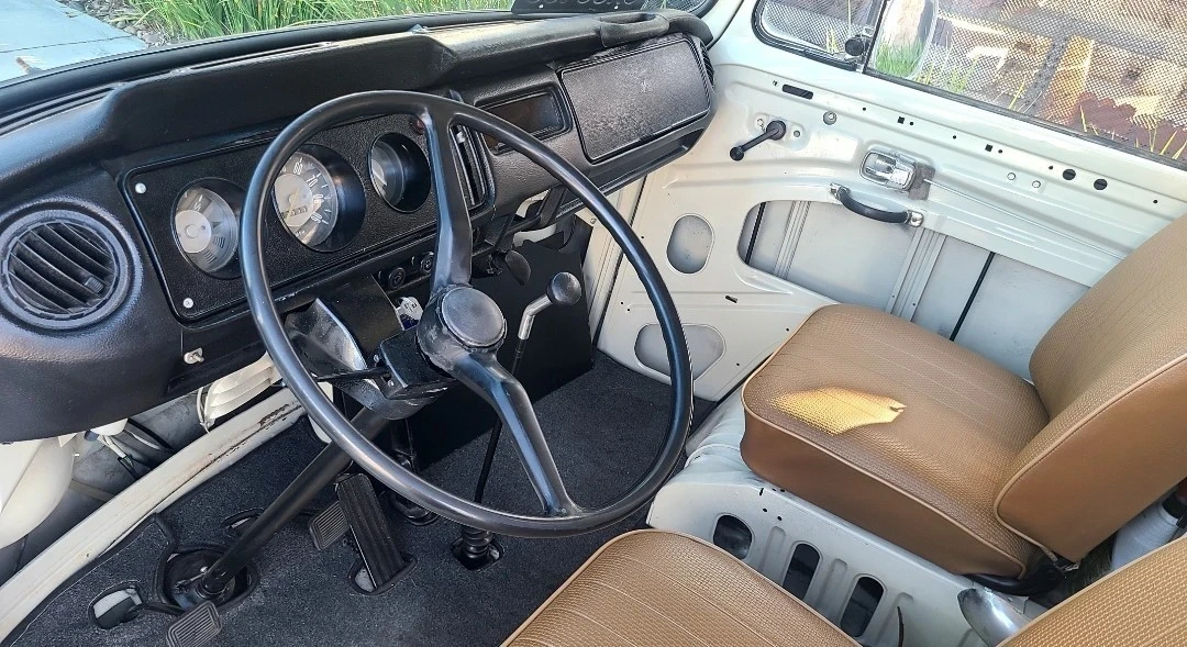 1968 Volkswagen Bay-Window Bus - Image 6 of 21