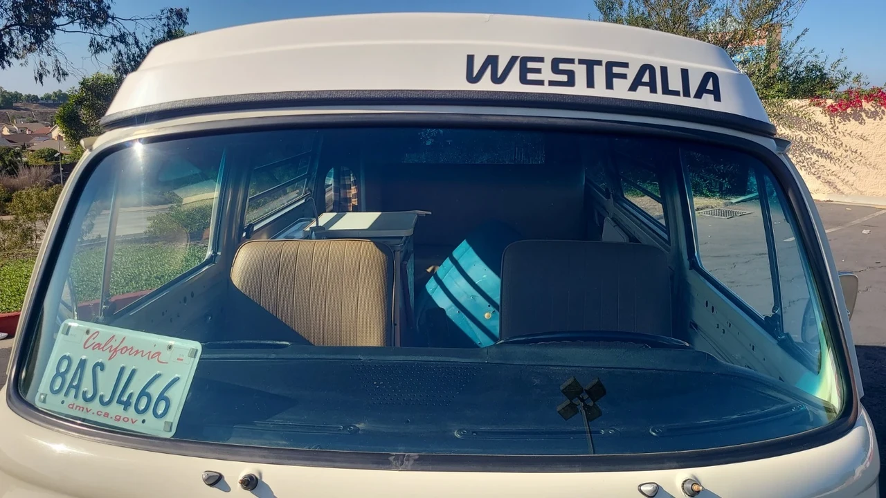 1968 Volkswagen Bay-Window Bus - Image 20 of 21