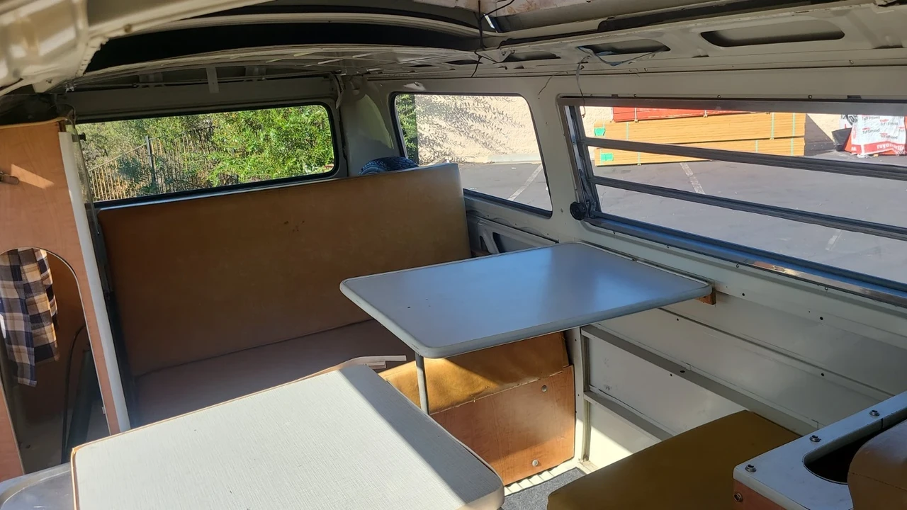1968 Volkswagen Bay-Window Bus - Image 14 of 21
