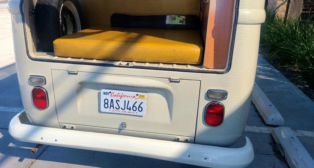 1968 Volkswagen Bay-Window Bus - Image 11 of 21