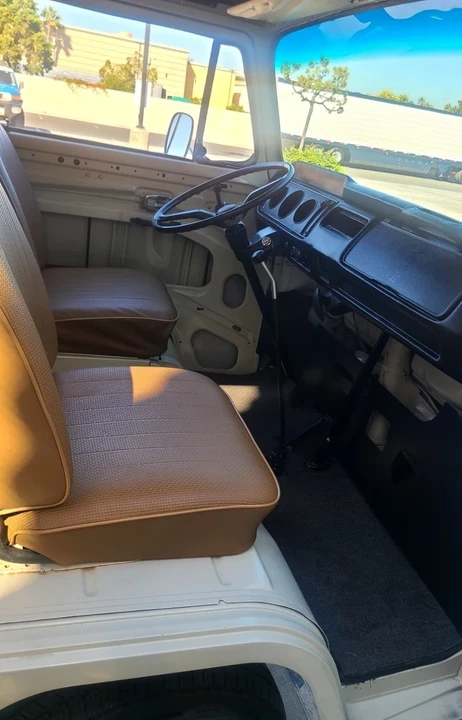 1968 Volkswagen Bay-Window Bus - Image 5 of 21