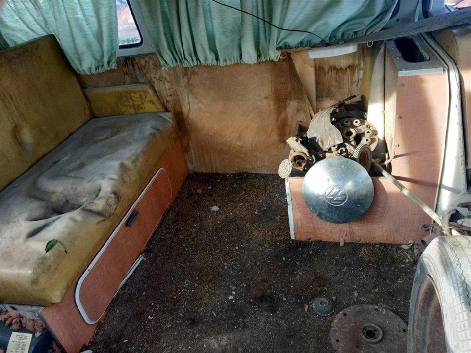 1968 Volkswagen Bay-Window Camper - Image 8 of 11