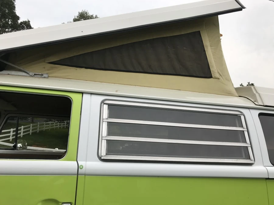 1968 Volkswagen Bay-Window Camper - Image 8 of 12