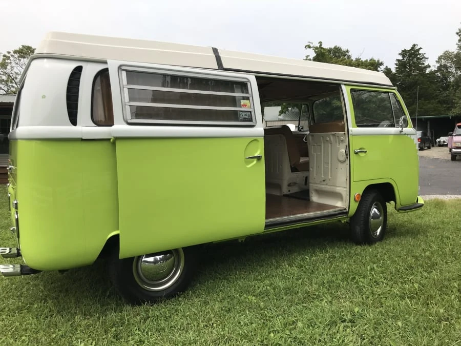 1968 Volkswagen Bay-Window Camper - Image 10 of 12
