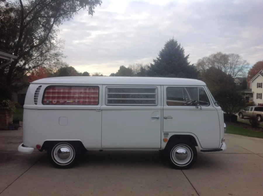 1968 Volkswagen Bay-Window Camper - Image 2 of 8