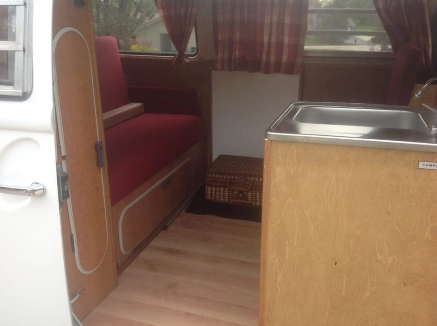 1968 Volkswagen Bay-Window Camper - Image 4 of 8