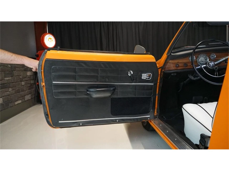 1968 Volkswagen Karmann Ghia Type 14 - Image 16 of 31