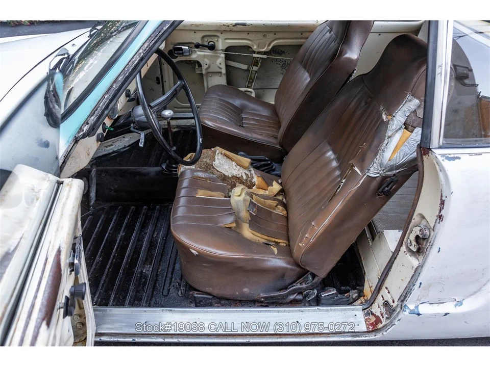 1968 Volkswagen Karmann Ghia Type 14 - Image 15 of 31