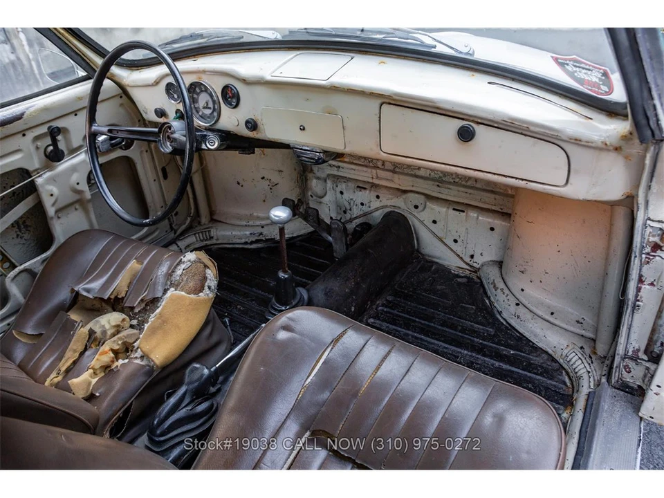 1968 Volkswagen Karmann Ghia Type 14 - Image 21 of 31