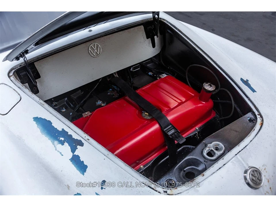1968 Volkswagen Karmann Ghia Type 14 - Image 24 of 31