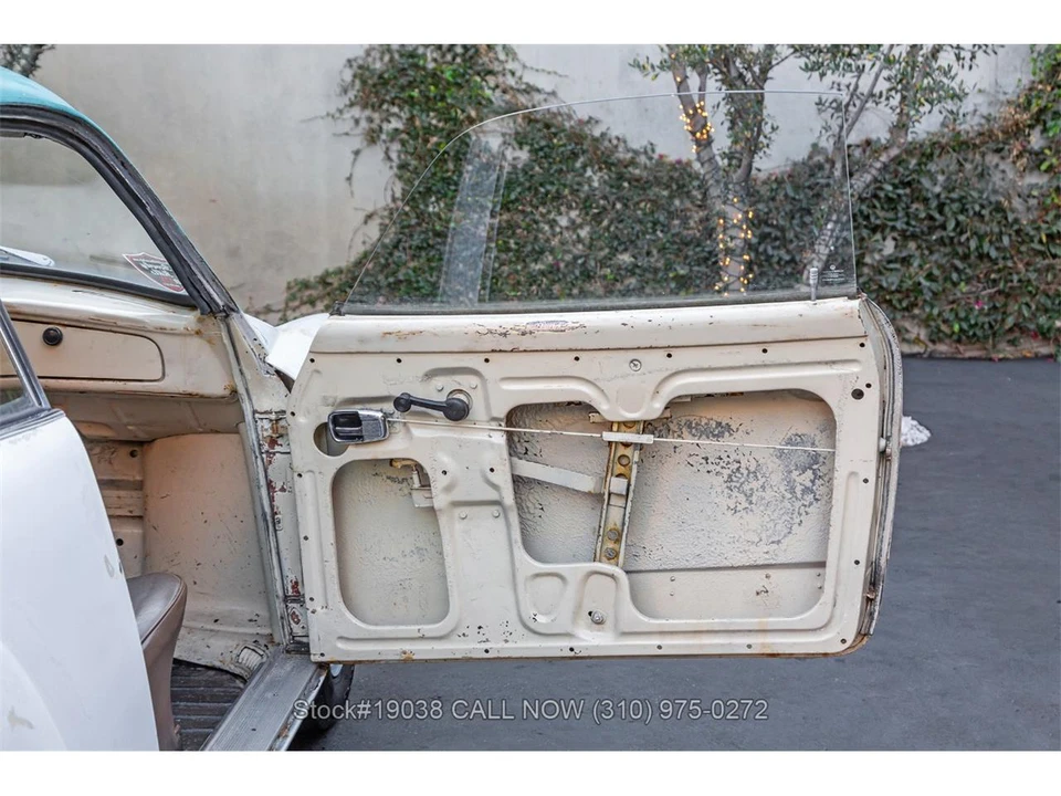 1968 Volkswagen Karmann Ghia Type 14 - Image 22 of 31