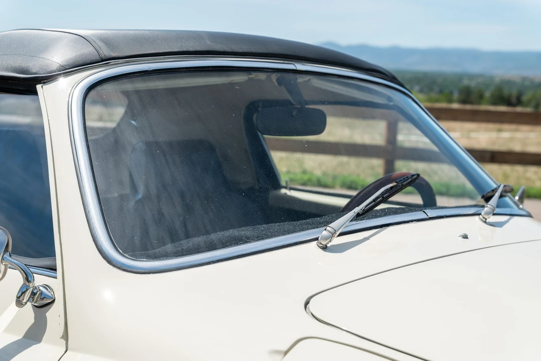 1968 Volkswagen Karmann Ghia Type 14 - Image 26 of 31