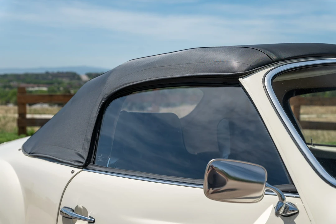 1968 Volkswagen Karmann Ghia Type 14 - Image 28 of 31