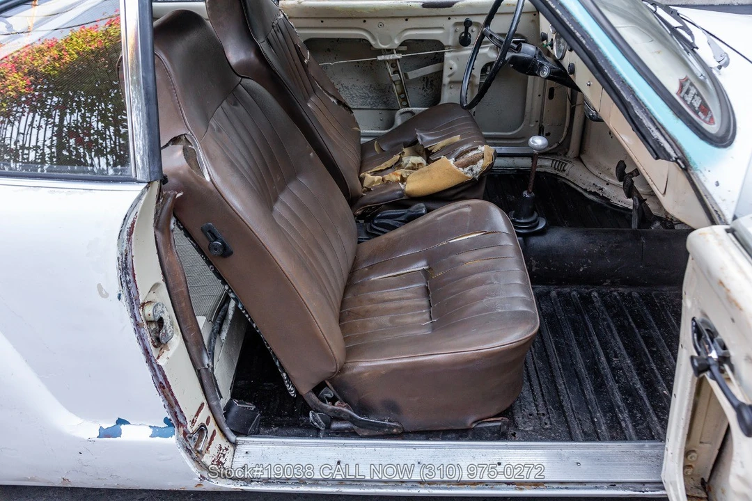 1968 Volkswagen Karmann Ghia Type 14 - Image 20 of 31