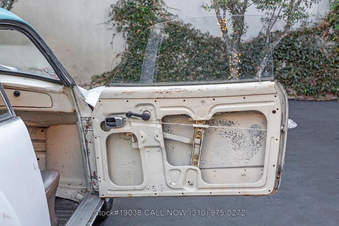 1968 Volkswagen Karmann Ghia Type 14 - Image 23 of 31