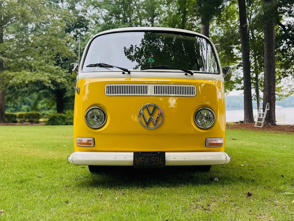 1968 Volkswagen Bay-Window Bus - Image 28 of 31