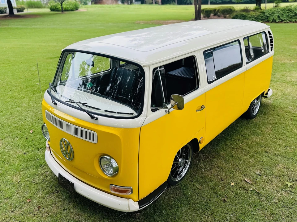 1968 Volkswagen Bay-Window Bus - Image 4 of 31