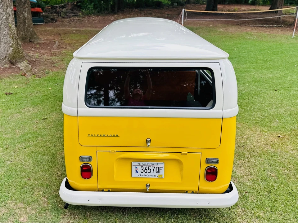 1968 Volkswagen Bay-Window Bus - Image 15 of 31