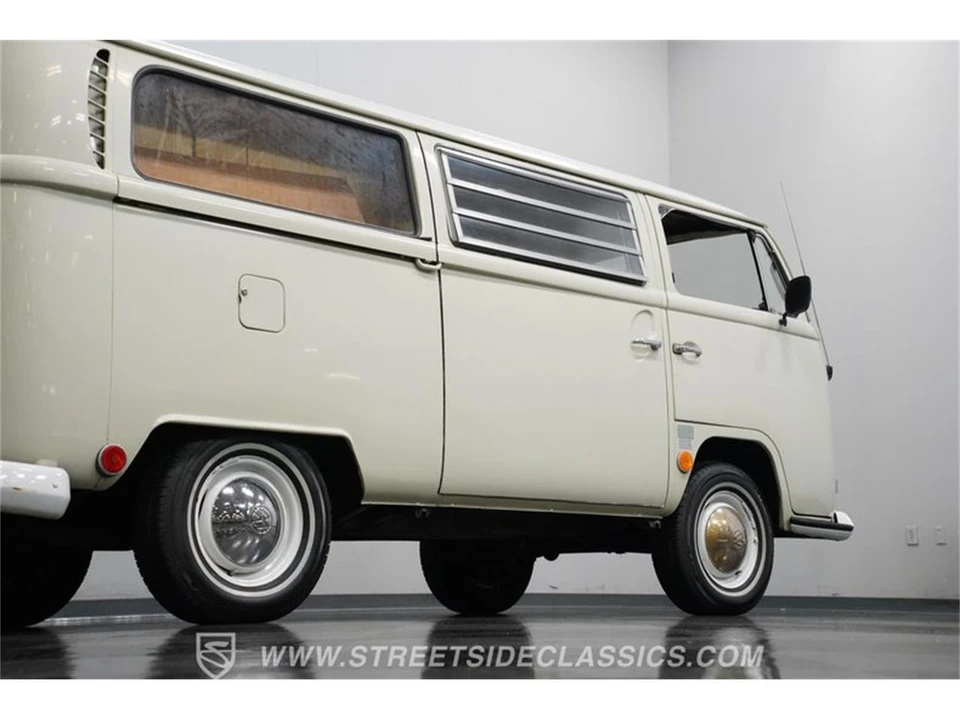 1968 Volkswagen Type 2 - Image 24 of 31