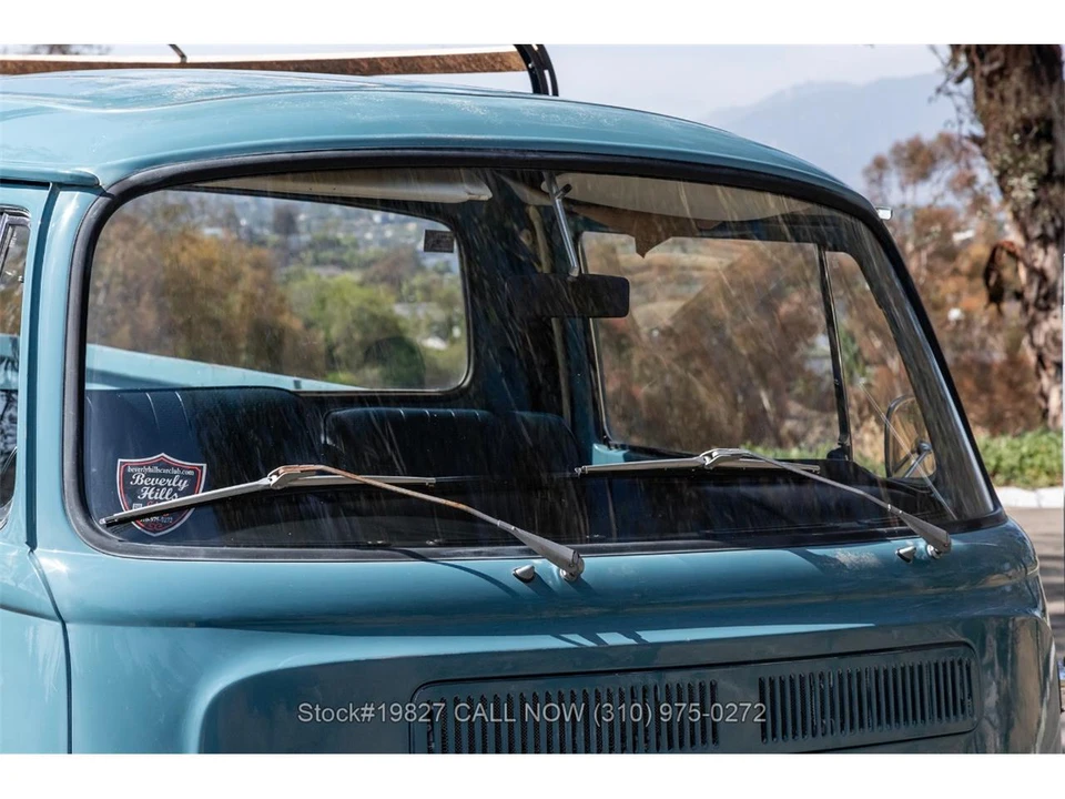 1968 Volkswagen Bay-Window Bus - Image 19 of 31